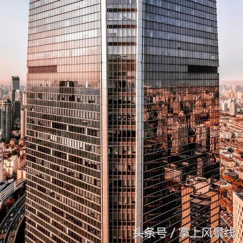 上海最新航拍揭秘，都市繁荣与活力展现