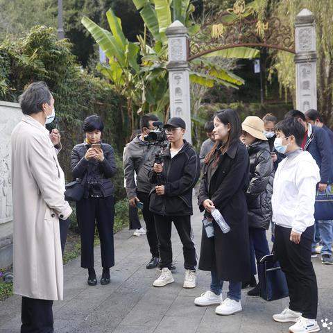 家庭与科技融合现象深度探究，八妻子最新神马体验分享